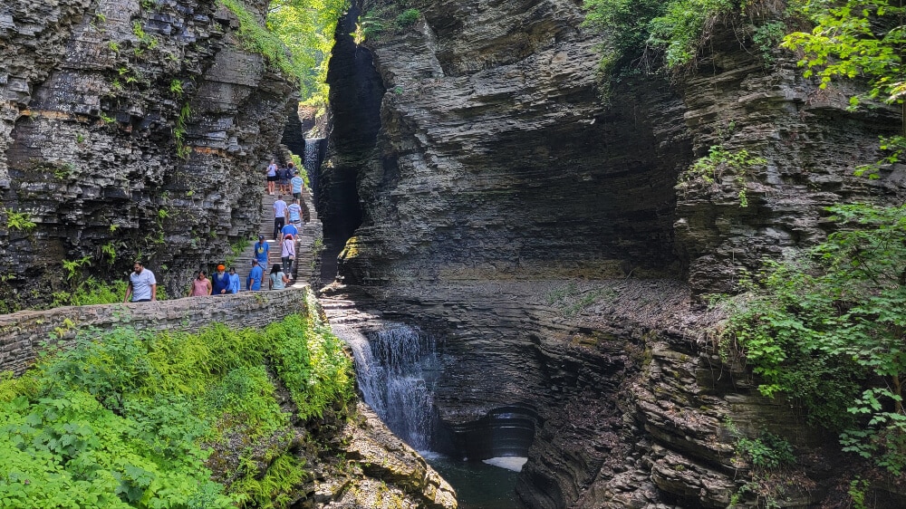 waterfall hikes in the finger lakes - watkins glen gorge trail (2)