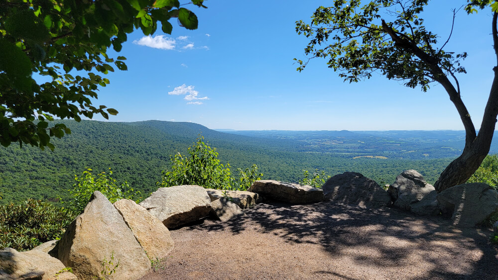 Hiking the Hawk Mountain Trails in Pennsylvania - Where the Wild Kids ...